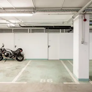  Apartment Modern Riverside With Free Parking Hungary