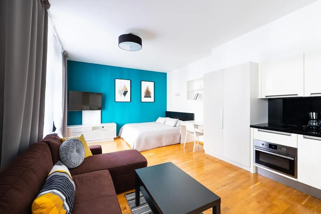 Boheme Apartments Charle\'S Square location